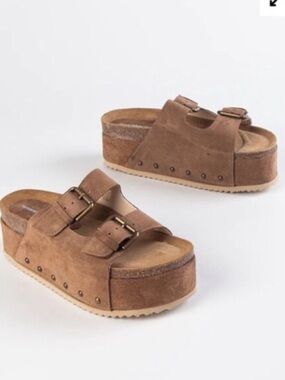 INTENTIONALLY BLANK Cooper-2 Suede Platform Sandals Brown Buckle Size 7